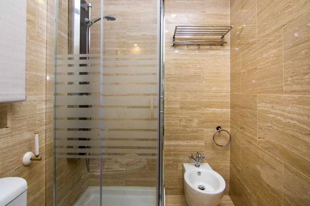 Eco Center Granatensis Catedral 2 Habitaciones Free Parking Granada Luaran gambar